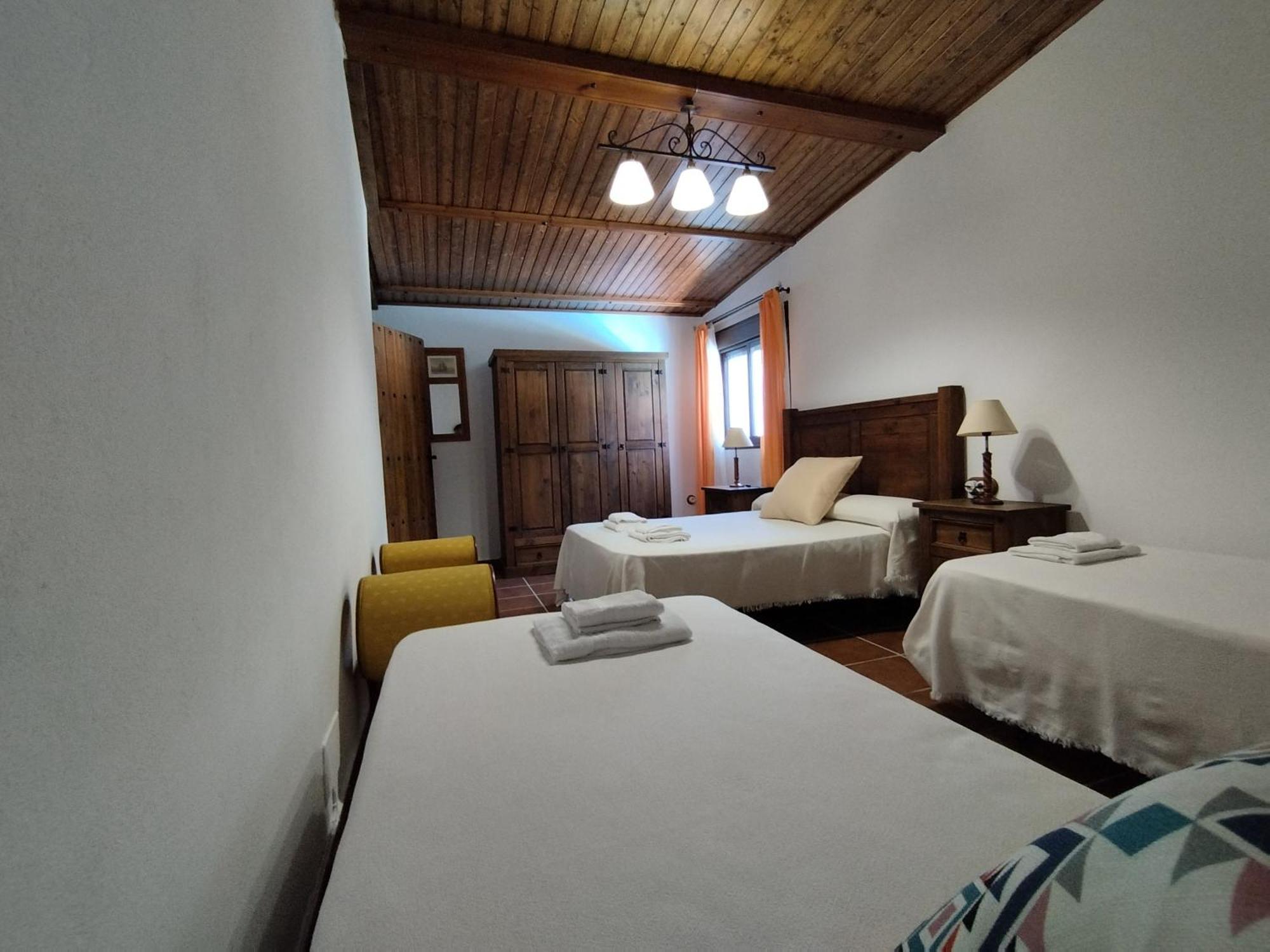 Vivienda Rural Los Madronos Malcocinado  Εξωτερικό φωτογραφία